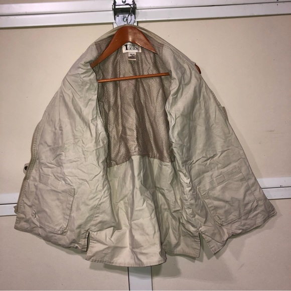 #1158 Trail designs outdoor fishing, hiking lots of pockets Vest Med - Picture 12 of 12